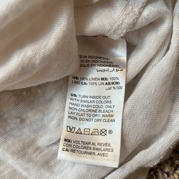 Chico's White Gold Foil Double V Neck Linen Tee Large/2 Beachy Mandala Design - Picture 9 of 13